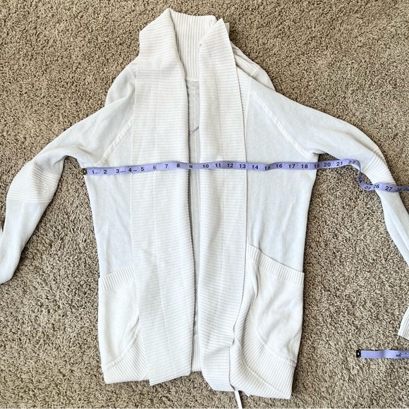 Lululemon Transformation Wrap - Picture 7 of 9